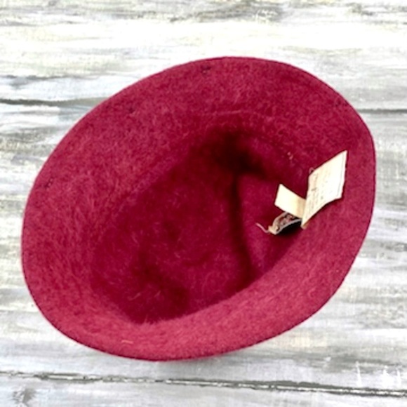 Vintage Bloomingdale’s 1920’s French Cloche Wool Blend Hat Gatsby Mulberry Hat main image 8
